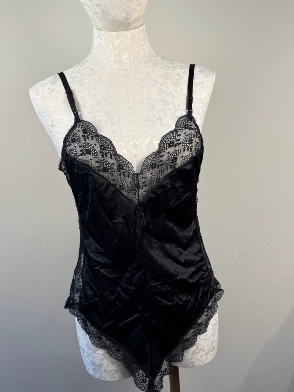 Vintage Warners Black Silky Lace Teddy/Bodysuit L